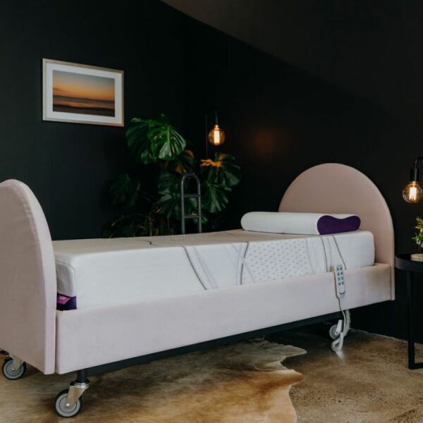 IC280JR Homecare Bed